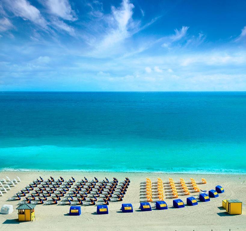 Ocean Beach Hotel Miami Beach Exterior photo